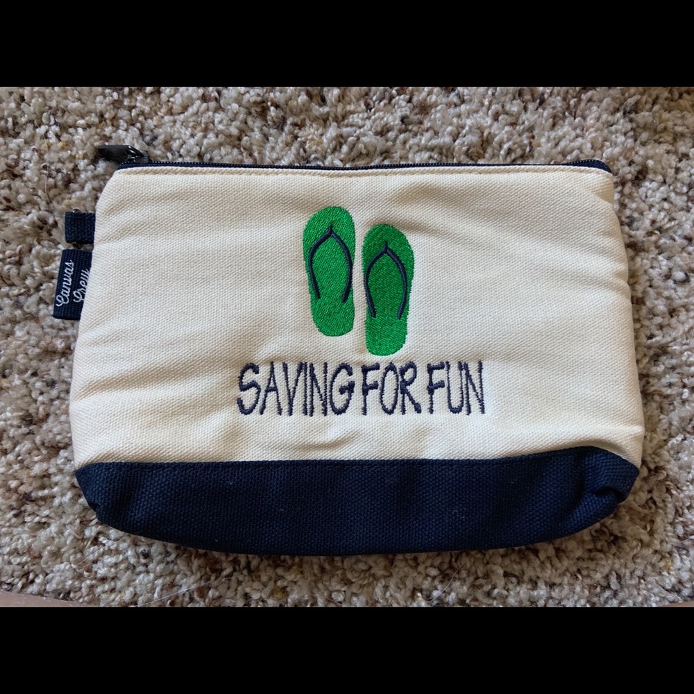 Thirty one small zipper pouch